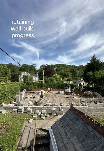 Garage Build Retaining Wall Progress | Patio & Garden Ideas