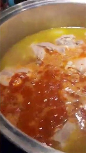Let's cook a delicious red chicken pozole, check out the full recipe in my videos, greetings