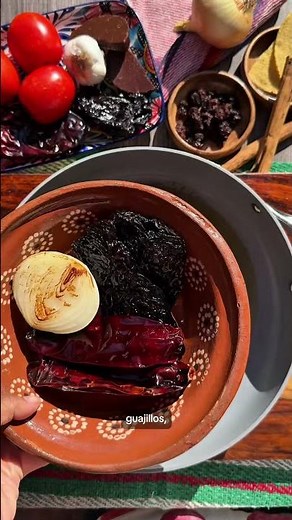 A mole recipe passed down through generations for Dia De Los Muertos 💀✨