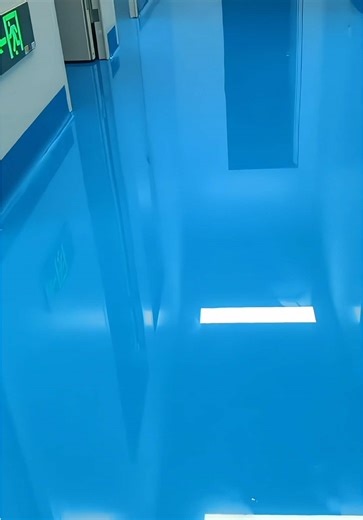 Dust-free, solvent-free epoxy self-leveling floor coating with no blind spots; ultra-flat flooring; ground base grinding; epoxy primer; concrete repair; epoxy sand leveling; epoxy intermediate coat; skirting board rounding; epoxy self-leveling topcoat. Applications include cleanrooms, industrial plants, food processing workshops; load-bearing, wear-resistant, and environmentally friendly.#epoxy #flooring #waterproof #antislip #tools