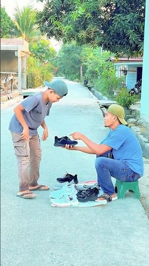 He Lost His Shoes… Then THIS Happened! 😳👟😂
