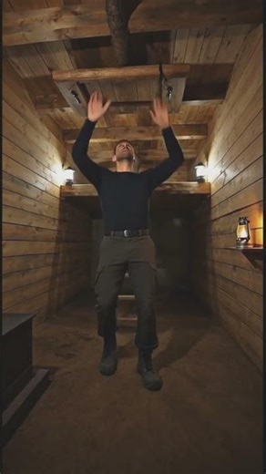 Hiding from WOLVES in my secret Bunker 🐺🐺🌲