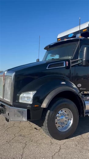 💥2020 Kenworth for sale💥 ✔️T880 ✔️X15 Cummins 565 HP ✔️Allison Automatic 6 speed ✔️17.6’ Heritage Hardox Steel dump body ✔️308,147 miles 💰162,900 Stock number 427535 Call Atkinson Truck Sales to make this Tri-Axle Dump yours today!! 434-432-9770 #foryoupage #virginia #chatham #kenworth #atkinsontrucksales