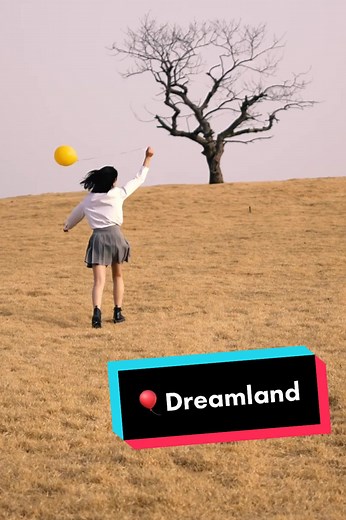 #ThingstodoinShandong Welcome to the Fairy Tale World in Bailu Bay in Shandong! Follow the yellow balloon and have a good time in this fantastic place! #CultureandArtinShandong #shandongchina #shandong #shandongprovince #balloons #balloonartist #park #playground😍😍😍😍