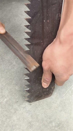 Use a file - manually polish the saw
