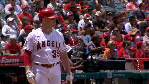 Max Stassi acumula cuatro hits