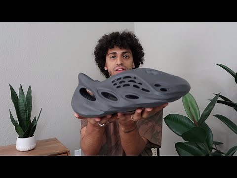 YEEZY FOAM RUNNER "ONYX" REVIEW | ON FOOT | SIZING & MORE