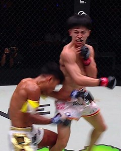 That instinct 💯🤯 Nadaka defends his ONE World Title against Songchainoi at ONE SAMURAI 1!