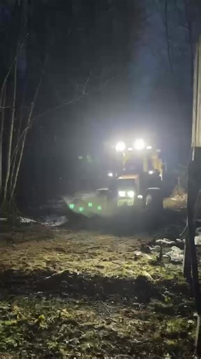 #lajkoldszet✌🏽🤍 #fakitermeles🚜🍀 #szoljatokhanekedbevan #bazdkiforyuba💛✨ #nekedbelegyen❤️