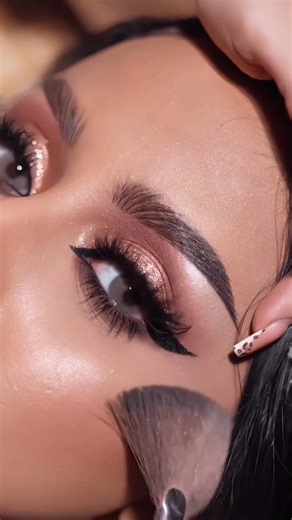 Easy Shimmery party eye makeup tutorial#eyemakeup #shorts #shortsfeed