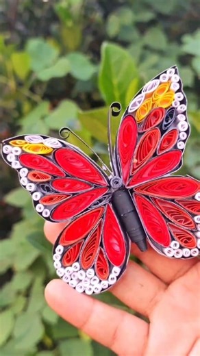 Beautiful paper quilling butterfly with vibrant red, black, and white patterns — simple yet elegant art! 🦋✨ #fypシ #reels #quilling #paperquilling #papercraft #gifting #crafts #creative #reelsvideo #viral Piyali Crafts | Piyali Crafts