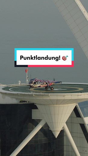 Punktlandung auf dem Helipad! 🚁 Entdecke die atemberaubende Welt von Red Bull!
