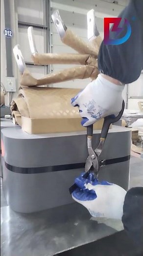 Single phase transformer body core fixing