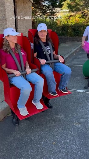 Weeeee! 🎃🎢 Two sisters made these fantastic costumes for a costume contest! | ABC7NY