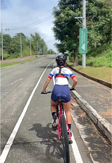 Cyclist Girl Video Compilation: Stunning Rides