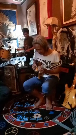 Brother Yesi Lead fills...Java Blues Rehearsal. | Alex Pattinaya