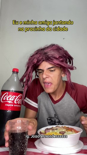 Tadinho de Bartolomeu na Pracinha: Diversão e Comida