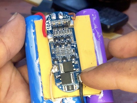 32K views · 328 reactions | How to make 12.8voltage battery  pack using BMS and lithium ion batteries soldering with soldering lotion #soldering #tipsntricks #spotwelding #shorts #Battery #viral #diy | Electronic circuit project | Facebook