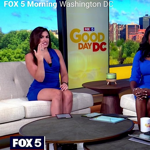 #erincomo #legs #tvanchor #newsanchor #tvreporter #newsreporter