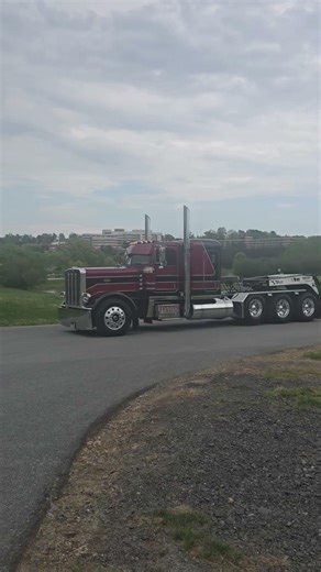 Eastern Excavating Peterbilt 389 at Buckwild Truck &Tractor Classic