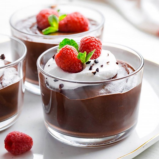 This chocolate chia pudding is smooth, creamy and no-cook. It’s sweetened with maple syrup, made with coconut milk and is paleo and vegan. Tastes just like regular pudding! Click here for the recipe - https://www.texanerin.com/chocolate-chia-pudding | Texanerin Baking