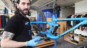6.6K views · 105 reactions | ⚙️ Pédalier qui craque ? Qui a du jeu ? Résistance au pédalage ?  Ton boitier de pédalier a sûrement besoin d’être changé, on te montre comment faire à l’ambassade Probikeshop  ! #AlwaysTheRideTime | Probikeshop | Facebook