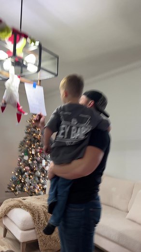 You’re a mean one Mr. grinch #stink #stank #stunk | Brandon Davis