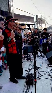 Saludos de paz ✌🏾 en Coatlinchan Edo de México 🇲🇽 feria del Tacoyotl 👊🏽 gracias por la invitación y coronación del Rey del taco 🌮 y mi reina del taco 🌮 @daniaelisaiarte en esta comunidad con profunda cultura y raíces ancestrales 🔥 gracias gracias gracias 🙏🏽 | Roco Pachukote