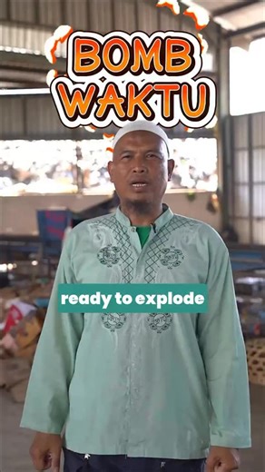 Gili Eco Trust 𓆉 on Instagram: "Know your community: Meet Cahyo, one of the leaders of the community front for environmental awareness. Here, Cahyo shares come of the major problems and solutions to waste management on Gili Trawangan and information on how you can be a part of making a change. 🫱🏼‍🫲🏽 Share this post, make a donation and stop by for a visit to our Office to find out more. Donation Link in bio 🔗 #gilitrawangan #giliecotrust #wastefreeplanet #3degrees"