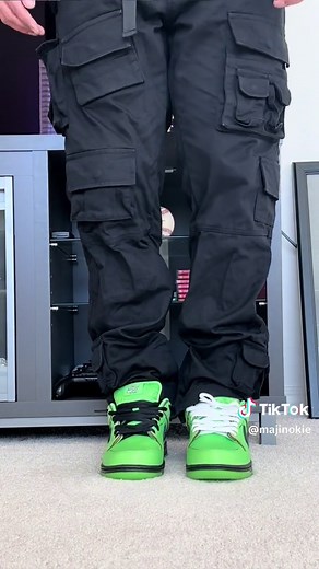 Nike SB Dunk Low Buttercup Powerpuff Girls Sneakers