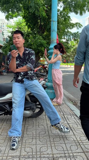 When You Try To Act Tough On The Street! You never know who is standing behind you on the street! Watch until the unexpected end for a real twist. #HADA #fyp #streetcomedy #funnyvideo #humor
