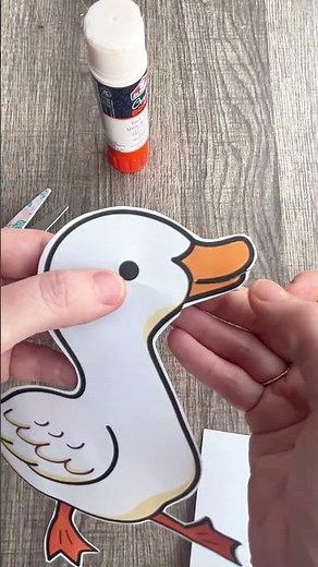 Easy Talking Duck Craft for Kids | Fun Clothespin Duck Puppet | Smart Start with Miss Daisy