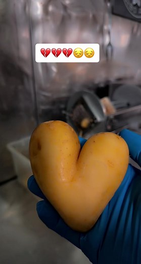 Creative Potato Cutting Techniques in the Kitchen