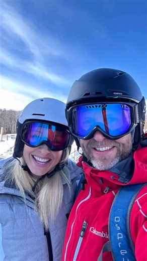 Anna Kooiman | National TV Host & Millennial Mom Fitness Trainer on Instagram: "🎂 Happy Birthday to me! And Tim! And Brooks! Lots to celebrate. 🥳 ⛷️ Vermont!"