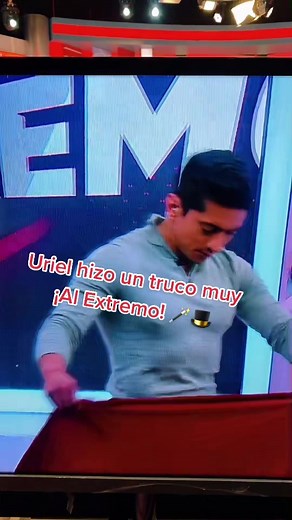 ¿La arma o no de mago? 😅 #AlExtremo #Magic #Show #TvAzteca @Uriel Estrada