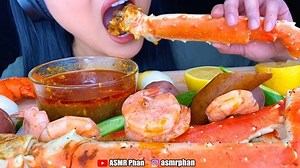 ASMR Phan on Instagram: "ASMR Eating Sounds. GIANT Seafood Boil with Homemade Bloves Smackalicious Sauce. King Crab Legs, Lobster Tails and Shrimp. I have a cooking video on my version of her sauce. Search “mini Phan club Bloves sauce” on YouTube. Full video is on YouTube. Channel link is in the bio . . . . . . . . . . . . . . . #asmr #asmreating #letseat #seafood #kingcrab #lemon #asmrcommunity #mukbang #seafoodboil #fastfood #seafoodsauce #burger #spicy #friedfood #firesauce #asmrsounds #eatin