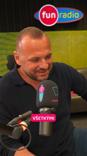 🤩 BRAMBOR 🙌, legenda slovenského hokeja v štúdiu Fun rádia! 🏒 Do najnovšej EXTRA epizódy podcastu FUNúšik prišiel legendárny Marián Gáborík Marián Gáborík Fan Page. 🙌 🎥 Diel je o samotných MS v hokeji, vyhliadkach slovenského tímu a aj o tom, čo si Marián myslí o našich šanciach na olympiáde. Davaaaj a zapínaj FUNúšik EXTRA! 🤩 Celý diel (aj s videom) zapínaj tu 👉 bit.ly/FUNusik-host-gaborik 🙃 | Fun rádio Slovensko