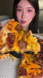 맘스터치 꽉트로미트피자 리뷰 – 6가지 고기 토핑 신메뉴