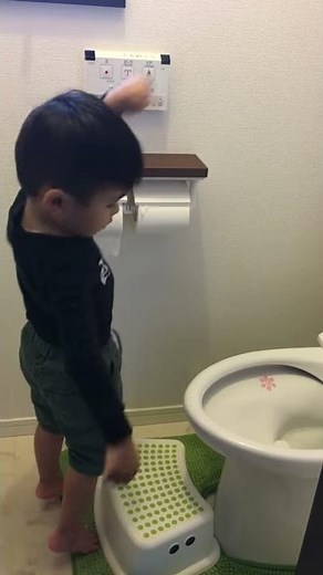 Potty Training 101 | Train them young | Kid Learns