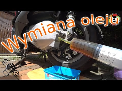 Changing the oil in the gearbox of a 125 scooter, gearbox service - moto Honda Pantheon FES 125