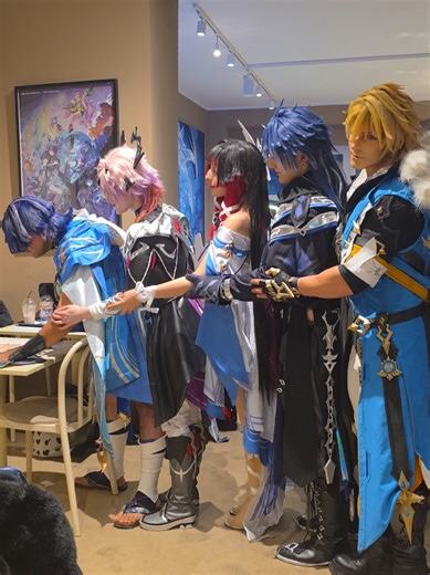 Teamwork Makes the Dream Work in Genshin Impact Cosplay