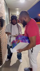 How people use to sell CD’s DVD’s in the early 2000’s 😂😂😂😂 | Laughify