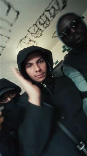 ‪@Lazipmusic‬ vient de sortir son tout nouveau clip FMC 🧨, lien en bio #lazip #fmc #rapfr