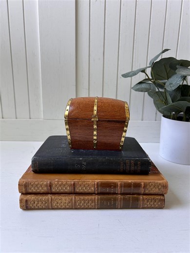 Vintage Wooden Treasure Box | Wood and Brass Box | Trinket Box - Etsy