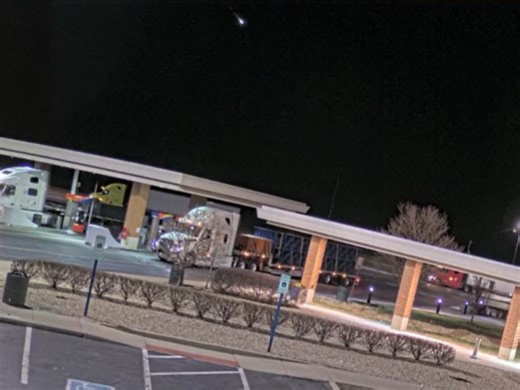 Multiple fireballs streak across US skies in one week, local expert weighs in