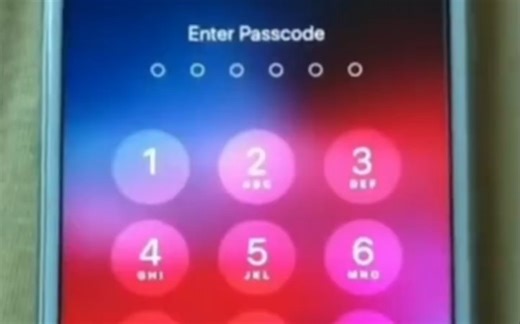 苹果手机解锁?锁屏密码忘记?师傅 教你一招，在家里你自己就可以解开，也要看版本，看人，看运气