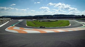 A big welcome to Oliver Rowland who will join forces with Sebastien Buemi at Nissan e.dams in the FIA Formula E championship. Read more about our Tokyo launch today at: www.nismo.com/tokyo-formulae-launch | Nissan
