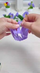 14K views · 293 reactions | Kawat bulu mercy juga ready gaaes.... Polos 18.000/100 btg, 10.000/50 btg dan 5.000/25 btg Glitter 16.000/50 btgdan 10.000/25 btg Pjg-/+ 30 cm Bisa dipesan disini https://shopee.co.id/prilyaolshop Atau pesan via wa.me/6282135971721 Atau 081211212566 #inspirasi #pipecleanerflowerstutorial #tutorial #handmade #diy #diycraft #kerajinantangan #jualkawatbulumercy #pipecleaners #chenille #fuzzywire | Lilik Rusmiati | Facebook