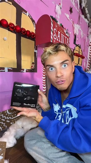 Tim | a living meme on Instagram: "Ich habe es geschafft 😳 Man kommt NIRGENDWO mehr an diese krasse Kamera, weil sie so GEHYPED ist 📸 ❤️ Was gibt es? ▶️ 1x Canon PowerShot G7X Mark III 😱 ❤️Was müsst ihr tun? ✅ Teilt dieses Video @twenty4tim 😍 🏆 HIER steht morgen die Gewinnerin:"