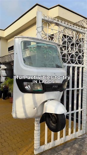 We recently visited Ceracerni Art Hub where creativity meets vibes, from Sip & Paint, Pottery, Spin ‘n’ Spill, Drum Roll, to Tufting (rug making) and hands-on art experiences you’ll actually enjoy. Perfect for hangouts with friends, creative dates, family fun time , end-of-year bonding and more. Have you been here before? Tag someone you’d love to visit with 👇 📸 : @ceracerni_arthub ⏰ : Open Mon - Sat 11 AM - 8 PM | 1 PM Sun 💳 : Budget ₦10,000 upwards 📍 : 65B Akintunde Adeyemi Drive, Lekki Ph